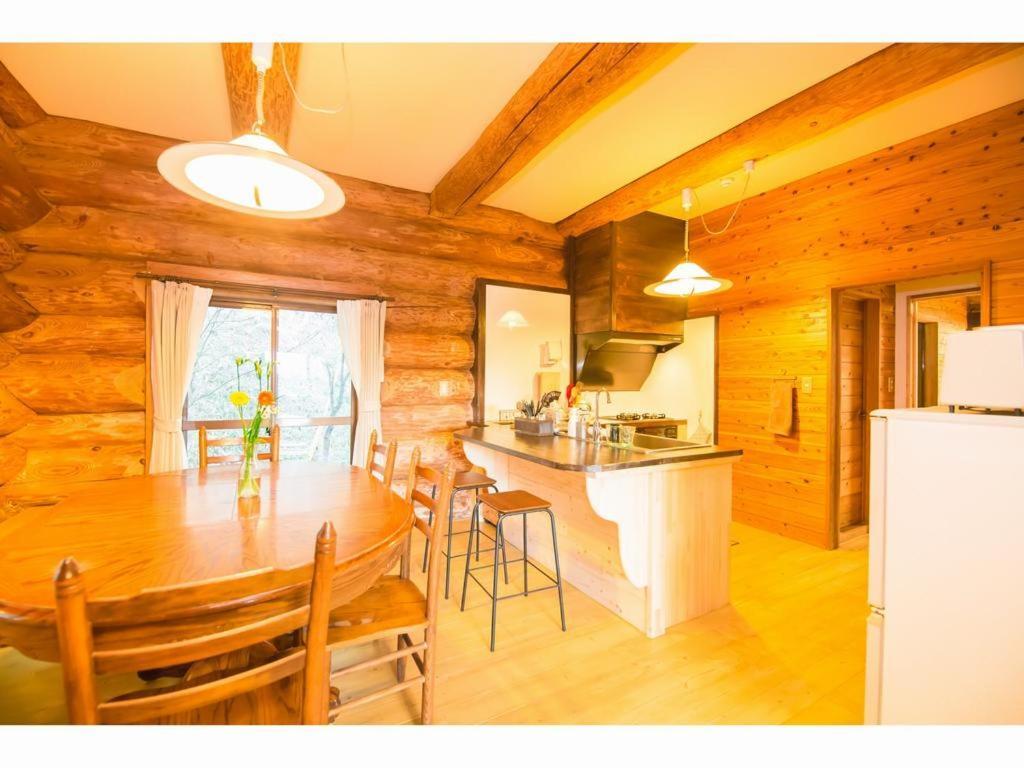 Hotel Yufuin Log House No Yado Tom Sawyer Exterior foto