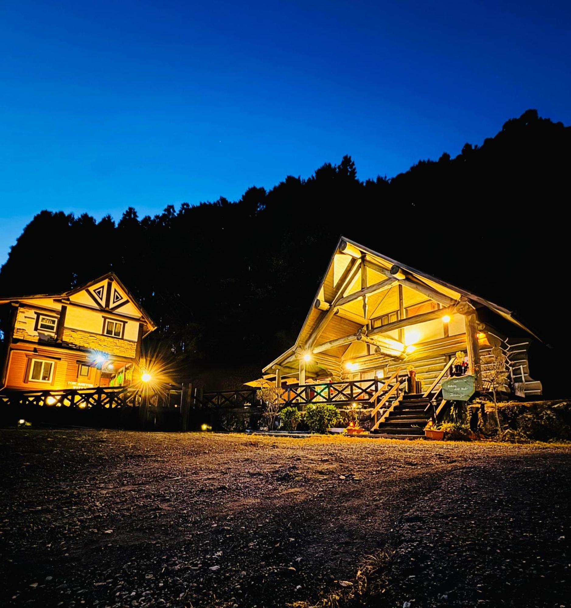 Hotel Yufuin Log House No Yado Tom Sawyer Exterior foto